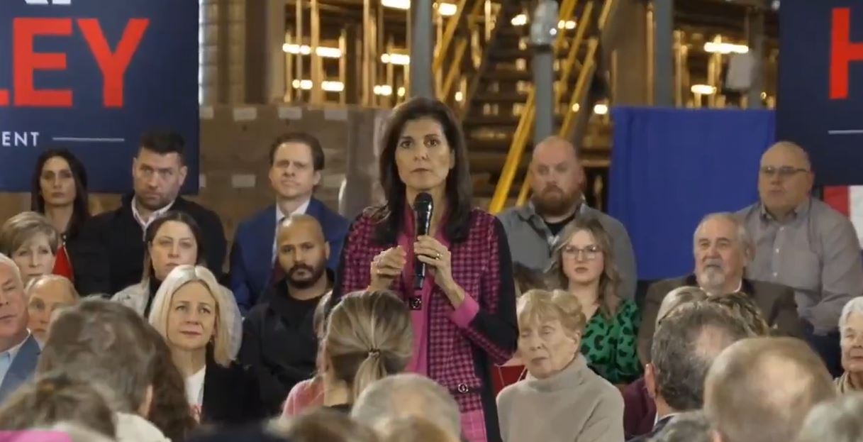 Video: Nikki Haley attempts to tie Hamas military operation on October 7th with Putin 