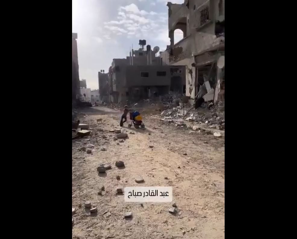 Video: Israeli heavy bombardment on north Gaza worsens suffering of civilians to get drinking water