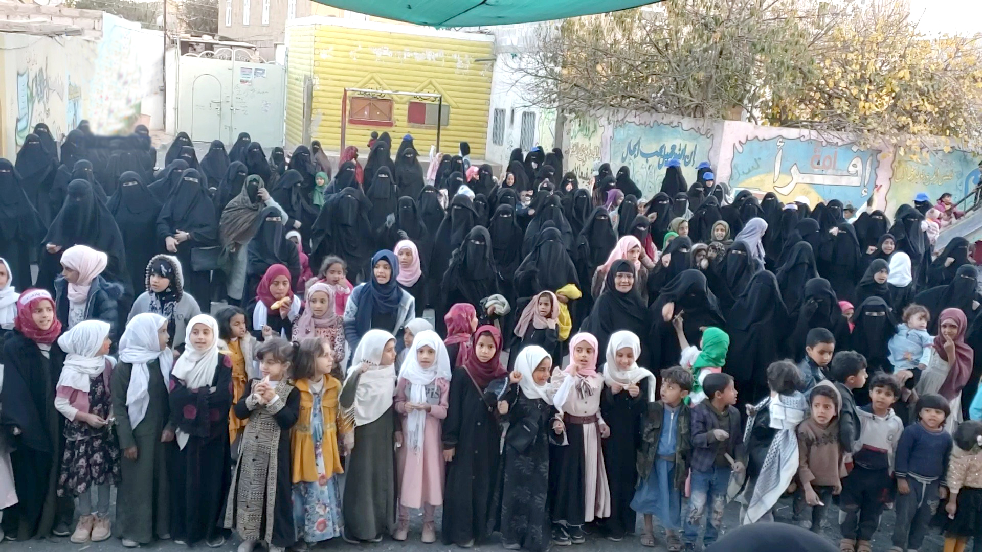 الهيئة النسائية تقيم فعاليات خطابية وثقافية تحت عنوان ”زهراء الإيمان في مواجهة الطغيان“ بصنعاء
