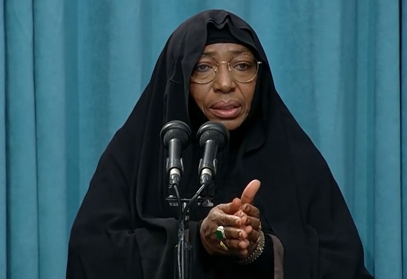 Wife of Sheikh Zakzaky: If you want to see path of Imam Khomeini then follow path of Sayyed Al-Khamenei