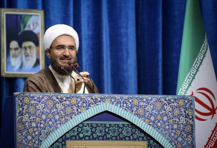 الحاج علي اكبري: الصهاينة وصلوا إلى قمة القذارة والحقد/ سوف ينتقم الشعب الإيراني منهم بشدة