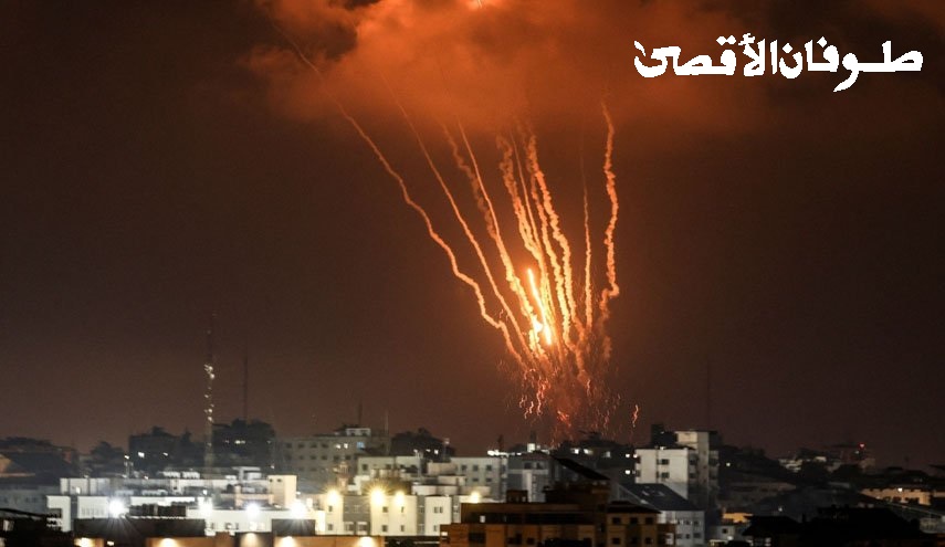 غزہ پر دوبارہ جارحیت کا دوسرا دن / غاصب صہیونیوں کی بمباری، شہداء کی تعداد 240 / صہیونی فوجیوں پر القسام کے کامیکازے ڈرونز کا حملہ