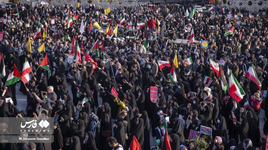 Les Iraniens commémorent le 14e anniversaire de « l'épopée du 9 Dey »
