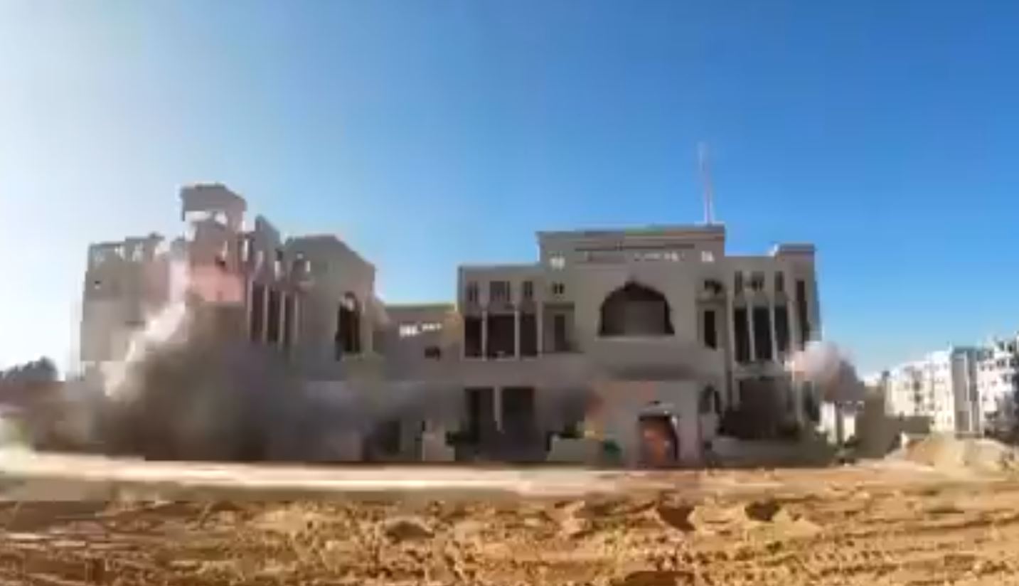 Video: Occupying Israeli army blow up Palace of Justice building in Gaza, flattening it to ground