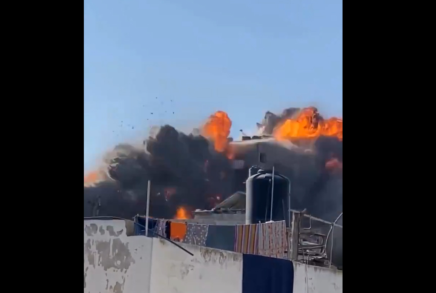 فيديو | لحظة قصف مبنى مدني في غزة بصاروخ صهيوني