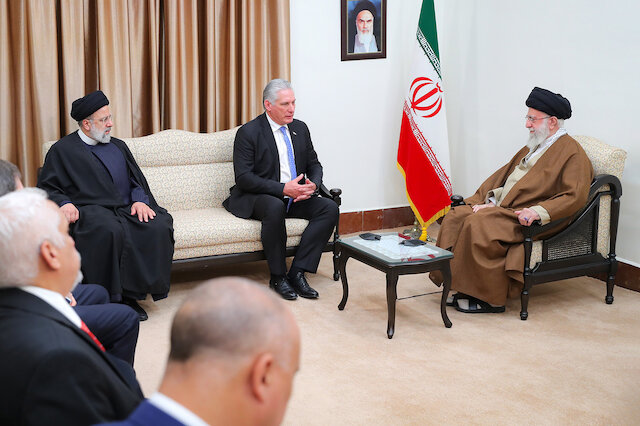 Imam Khamenei: Dapat bumuo ng isang pandaigdigang alyansa laban sa mga pagsalakay ng US at Kanluran
