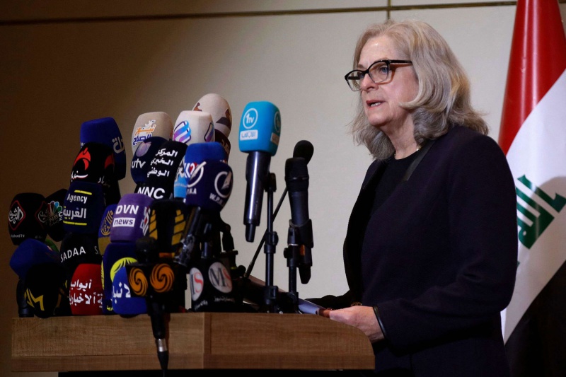 قيادي بدولة القانون يدعو الى طرد السفيرة الامريكية من العراق