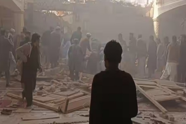 17 mortos e dezenas de feridos em atentado à mesquita de Peshawar