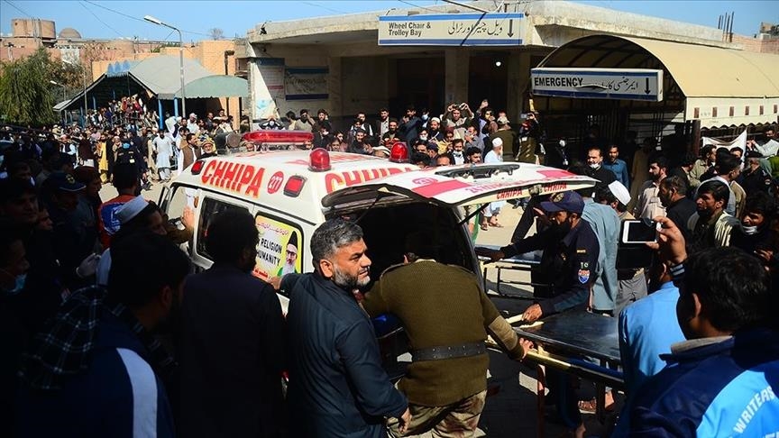 Samoubilački napad na džamiju u Pakistanu, blizu 100 žrtava