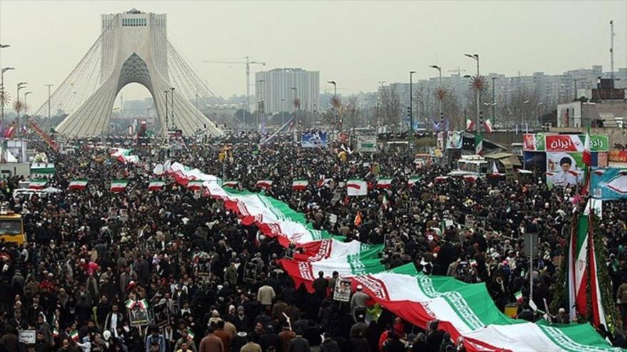 "La révolution islamique a contrecarré les plans arrogants de diviser l'Iran"