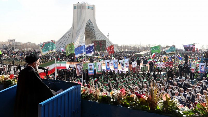 イラン大統領、「敵はイランの発展を容認できない」