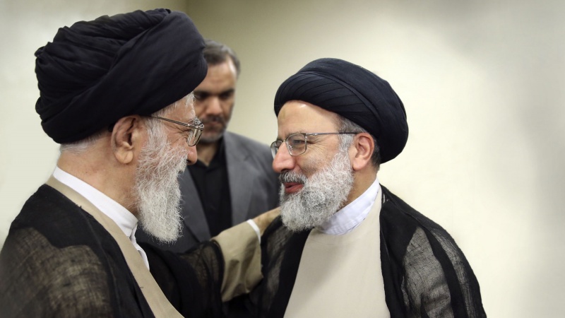 Sebelum Bertolak ke Cina, Presiden Iran Temui Rahbar