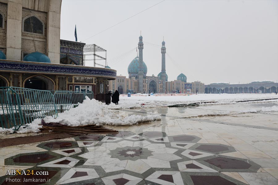 Фоторепортаж/Атмосфера Священной мечети Джамкаран в прекрасный снежный день