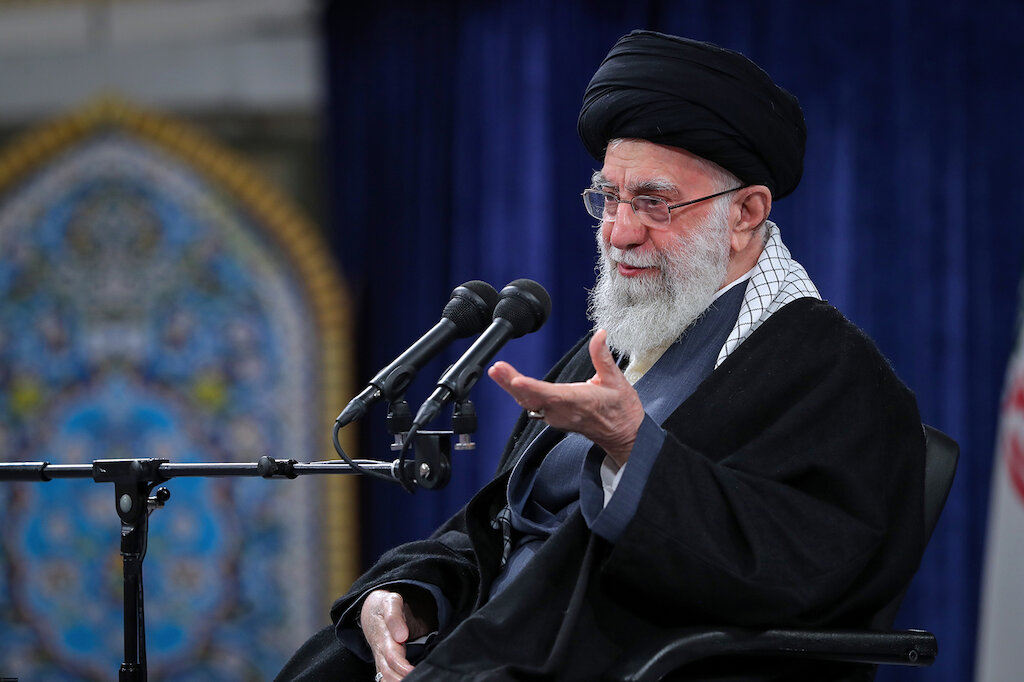 Imam Khamenei: Reza Khan’s pretentious army was unable to resist for more than a few hours (Video)