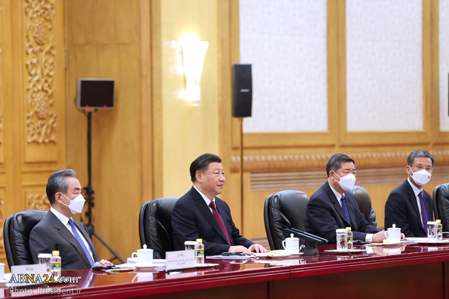 中伊两国高层代表团举行会谈