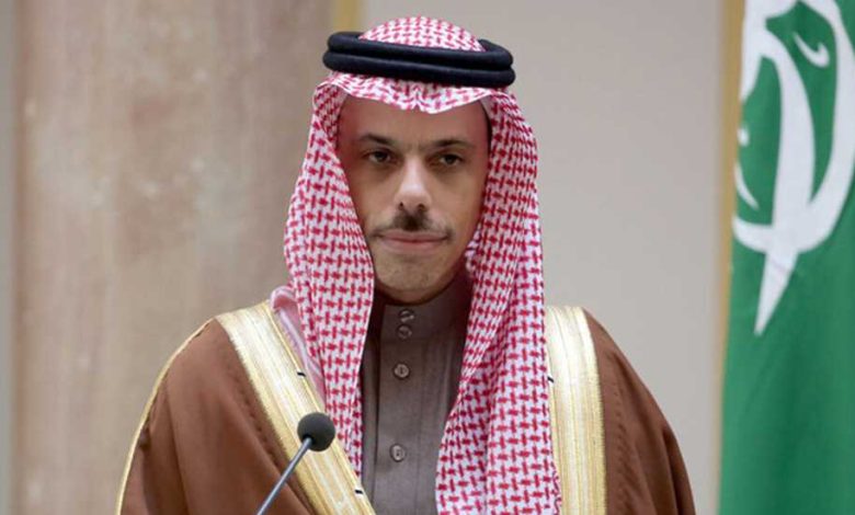 وزير الخارجية السعودي يصل بغداد وسيلتقي خلال زيارته الرؤساء الثلاثة 
