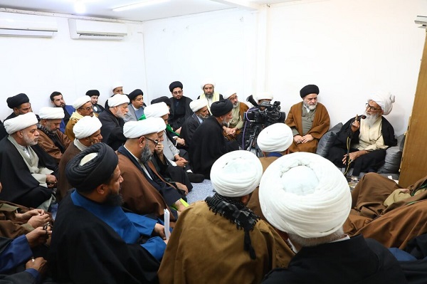 آية الله النجفي يؤكد على ضرورة تقديم العمل على القول في التبليغ الديني