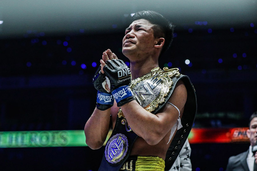 Muay Thai champion Jitmuangnon converts to Islam
