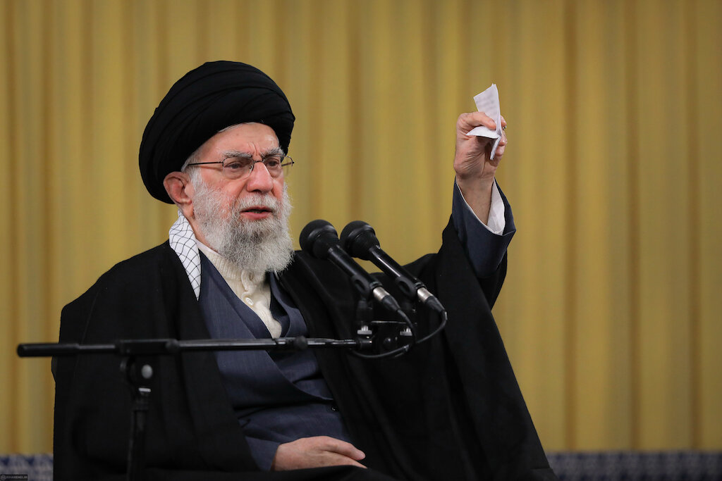 Iman Khamenei: If Islamic countries remain silent about Palestine, they will suffer (Video)
