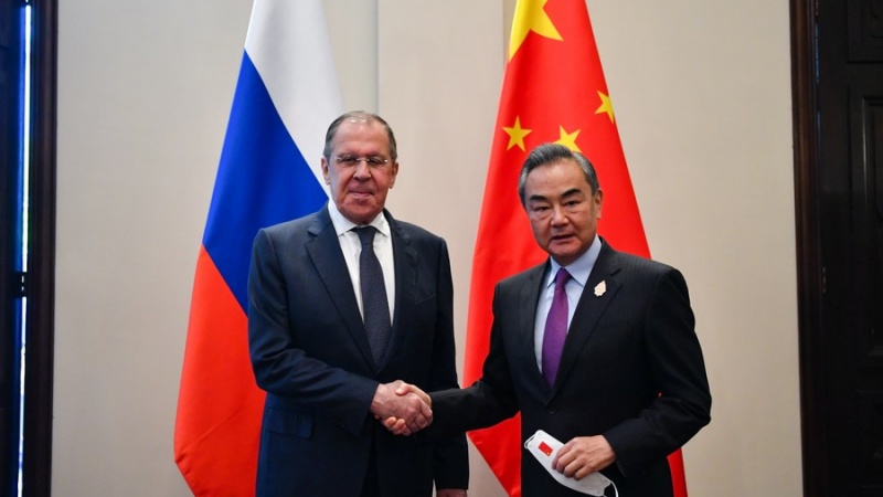 露外相と中国外交トップが会談、「両国は相互の利益を守る用意あり」　
