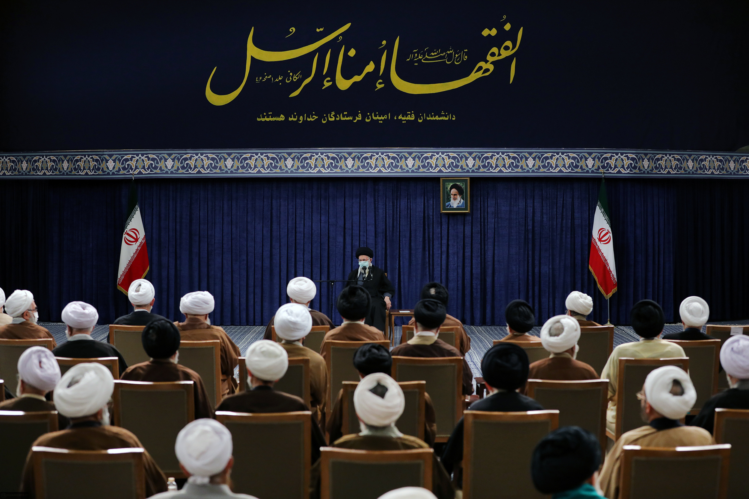 Imam Khamenei receives Assembly of Experts members