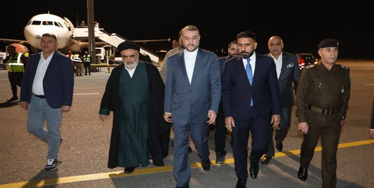 وزير الخارجية الايراني يصل الى مدينة النجف الأشرف 