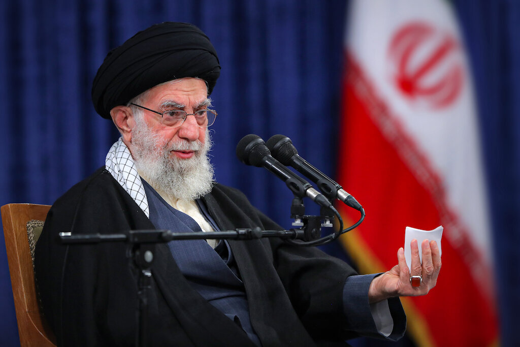 Imam Khamenei: Islam naturally stands against liberal democracy’s plot to dominate world