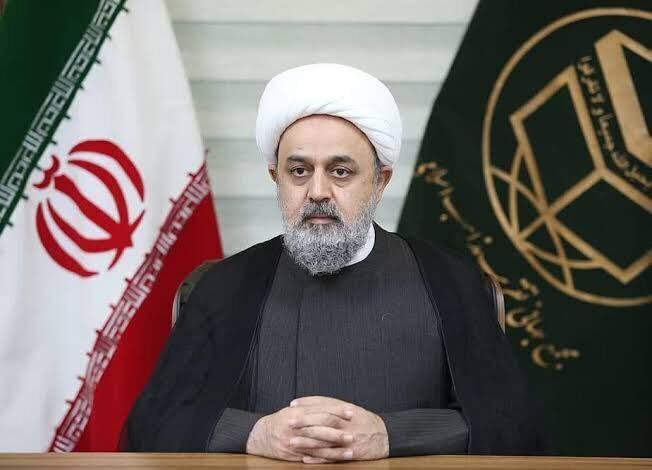 الامين العام لمجمع التقريب : الراحل ثاقب اكبر سعى ليتعرف الشعب الباكستاني على اراء الامام الخميني (رض)