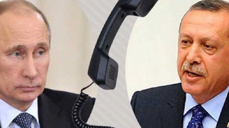 Putin fa auguri di compleanno al "caro amico" Erdogan: "nostre relazioni più forti"