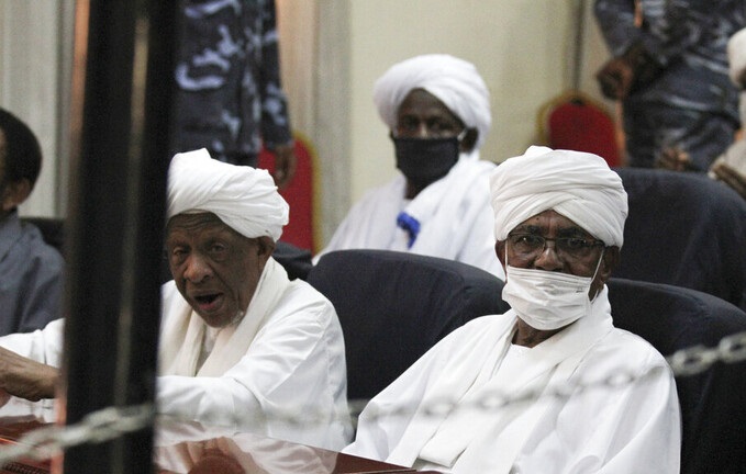 وسائل إعلام: نقل الرئيس السوداني السابق عمر البشير إلى العناية المركزة وحالته الصحية خطيرة