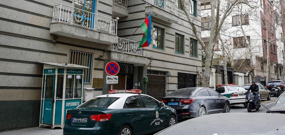  Foreign sides seeking to incite Baku against Tehran, Aliyev making strategic mistake: Political expert 