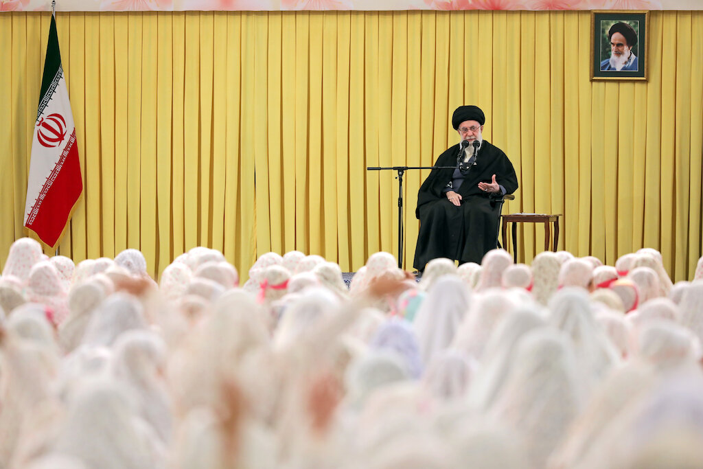 Imam Khamenei: Outstanding women in a country are source of pride for the country (+Video)