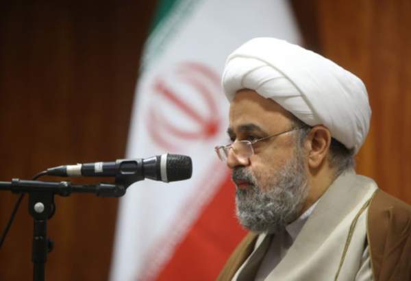 شهریاری: امام خمینی(ره) اولین پرچمدار وحدت در منطقه بود