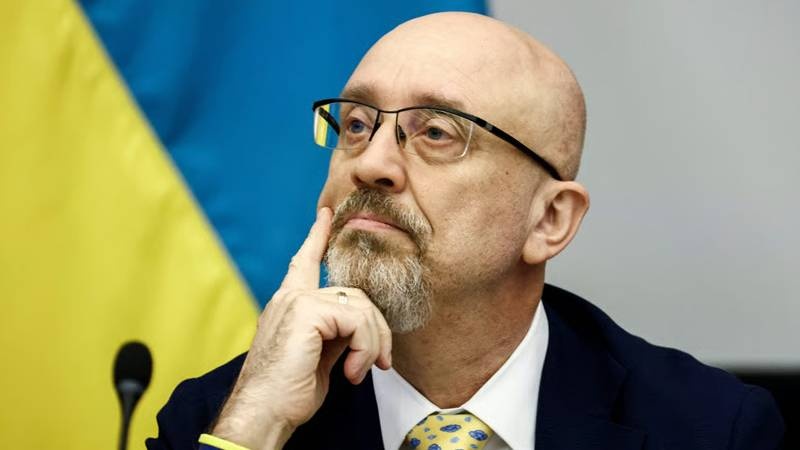 Terlibat Korupsi, Menhan Ukraina Dipecat
