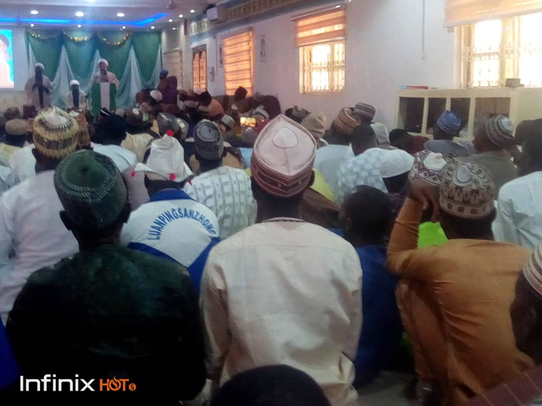 SHEKH IBRAHIM ELZAKZAKY (H): BA ANA YIN TABLIG NE A MATSAYIN AIKI NA NEMAN ABINCI BA