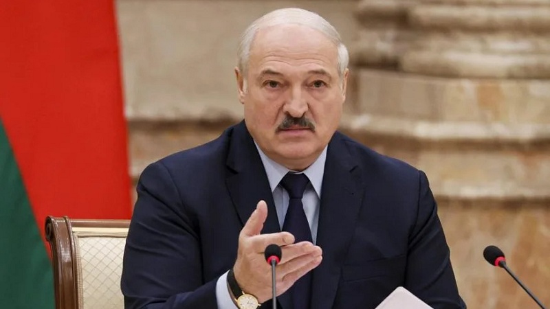 Лукашенко: Запад финансирует экстремистские акции против Беларуси