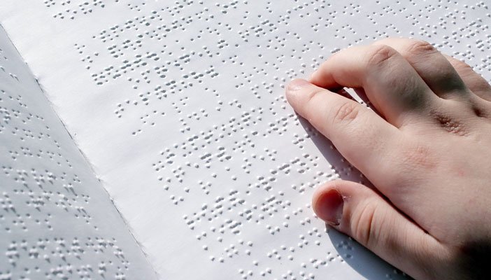 Algeria to distribute free braille copies of Quran in France