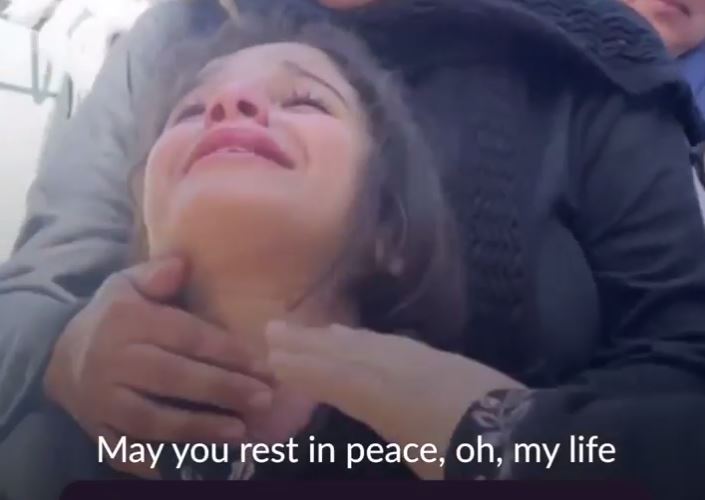 Video: A heart-breaking scene as Palestinian girl tears over her brother, martyred by Israeli forces in Nablus