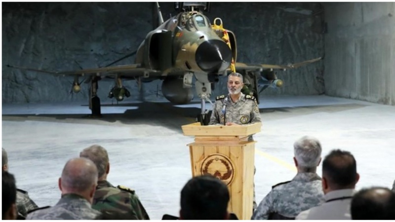 Iranische Armee weiht unterirdischen Luftwaffenstützpunkt „Adler 44“ ein