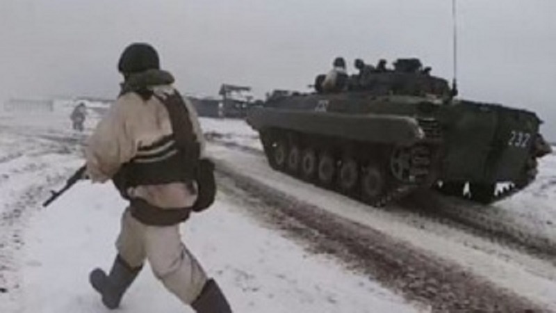 Le forze di terra dell'esercito russo si esercitano in Armenia