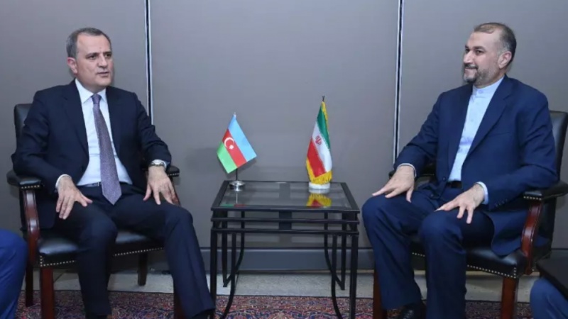 イラン外相、「わが国は地域外諸国軍の地域駐留に反対」