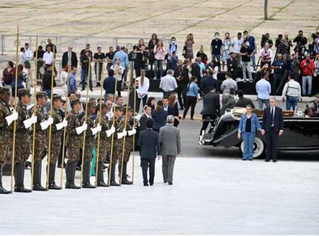 توقيف شخص مسلح بسكين وعبوة ناسفة حاول اقتحام حفل تنصيب الرئيس البرازيلي لولا دا سيلفا