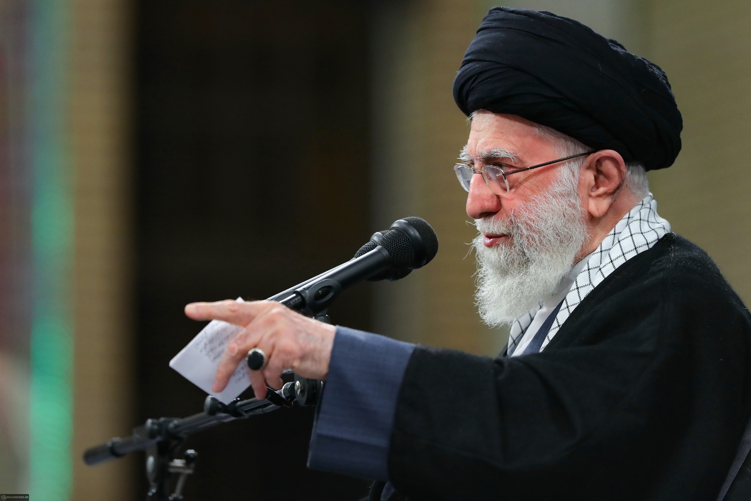 Imam Khamenei: "Propaganda" at core of enemy's schemes in recent riots & "jihad of clarification" the way to fight it