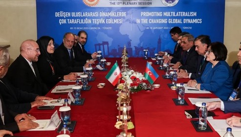 Иран парламентинин сәдри азәрбајҹанлы һәмкары илә ҝөрүшдә рәсми Теһранын мөвгејини онун диггәтинә чатдырыб