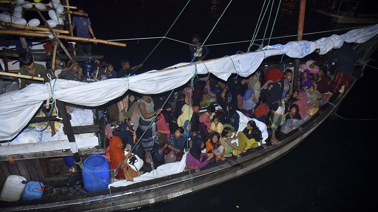 Kondisi Kritis, 190 Muslim Rohingya terdampar di Laut Andaman