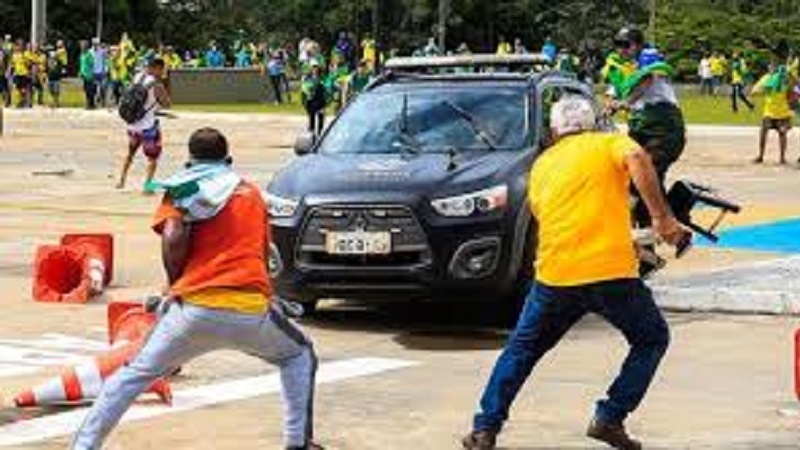 Brasile, Corte Suprema vieta manifestazioni