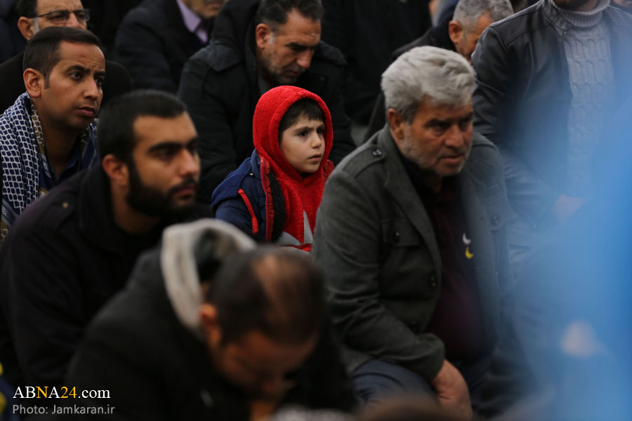 Фоторепортаж/ Надеба Монтазеран в священной мечети Джамкарана