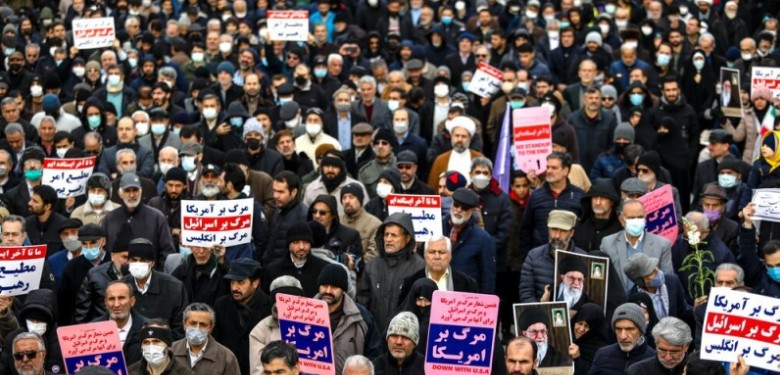 Iranische Demonstranten kritisieren beleidigende Karikaturen von Charlie Hebdo