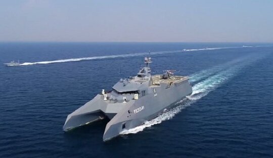 وصول سفينتين حربيتين إيرانيتين إلى المحيط الهادئ اقلق الکیان الصهیوني