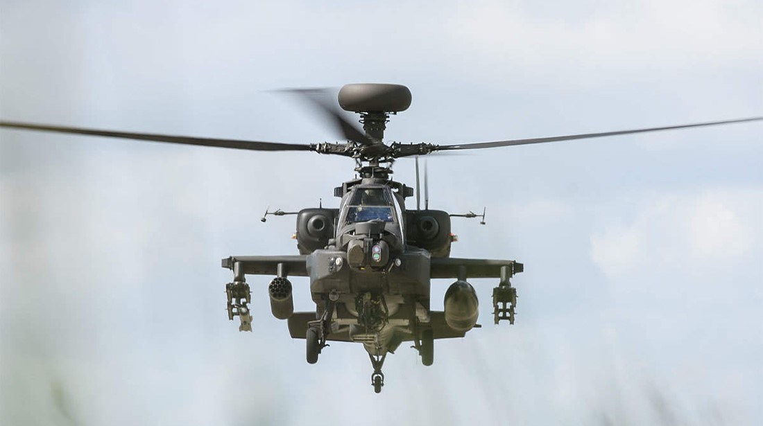 بريطانيا تقرر إمداد قوات كييف بـ 4 مروحيات قتالية من طراز Apache